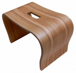 Designová stolička ohýbaná, podýhovaná, dezén americký ořech, rozměr 45x25x28cm 
